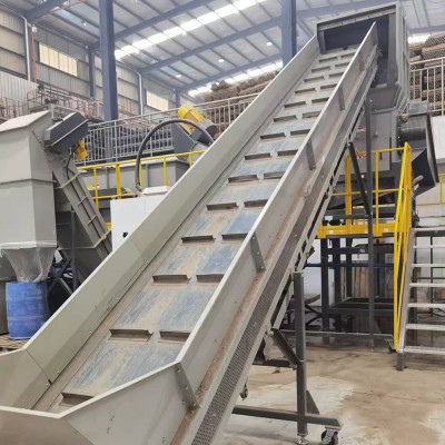Conveyor Daur Ulang Plastik (Inclined Belt Conveyor)